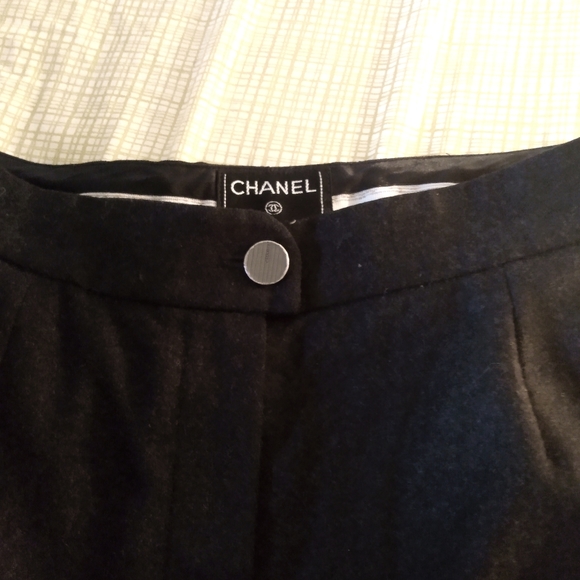 CHANEL Pants - Chanel dk gray wool straight-leg pant.